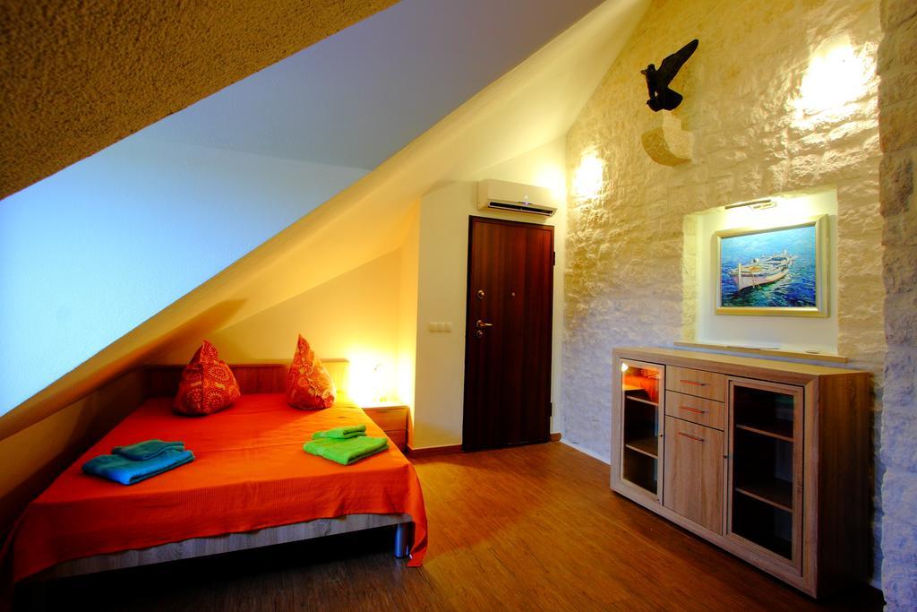 Holiday Home Olea - Sun, Sea, Sport & Comfort Splitska Exterior photo